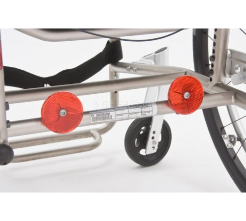 Кресло-коляска активного типа MET Invacare XLT