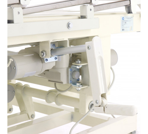 Кровать электрическая DB-11А (МЕ-5218Н-12) с боковым переворачиванием, туалетным устройством и функцией «кардиокресло» и регулировкой высоты